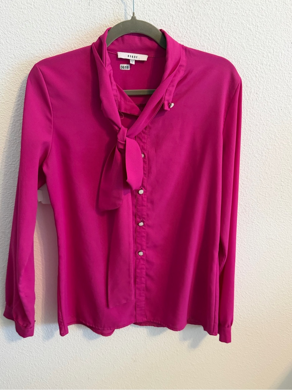 Mossimo Supply Co. Fuchsia Tie-Neck Button-Down Blouse